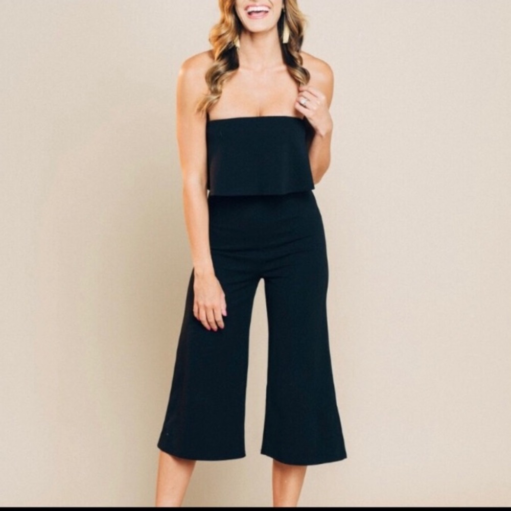 BLACK RUFFLED JUMPSUIT🖤